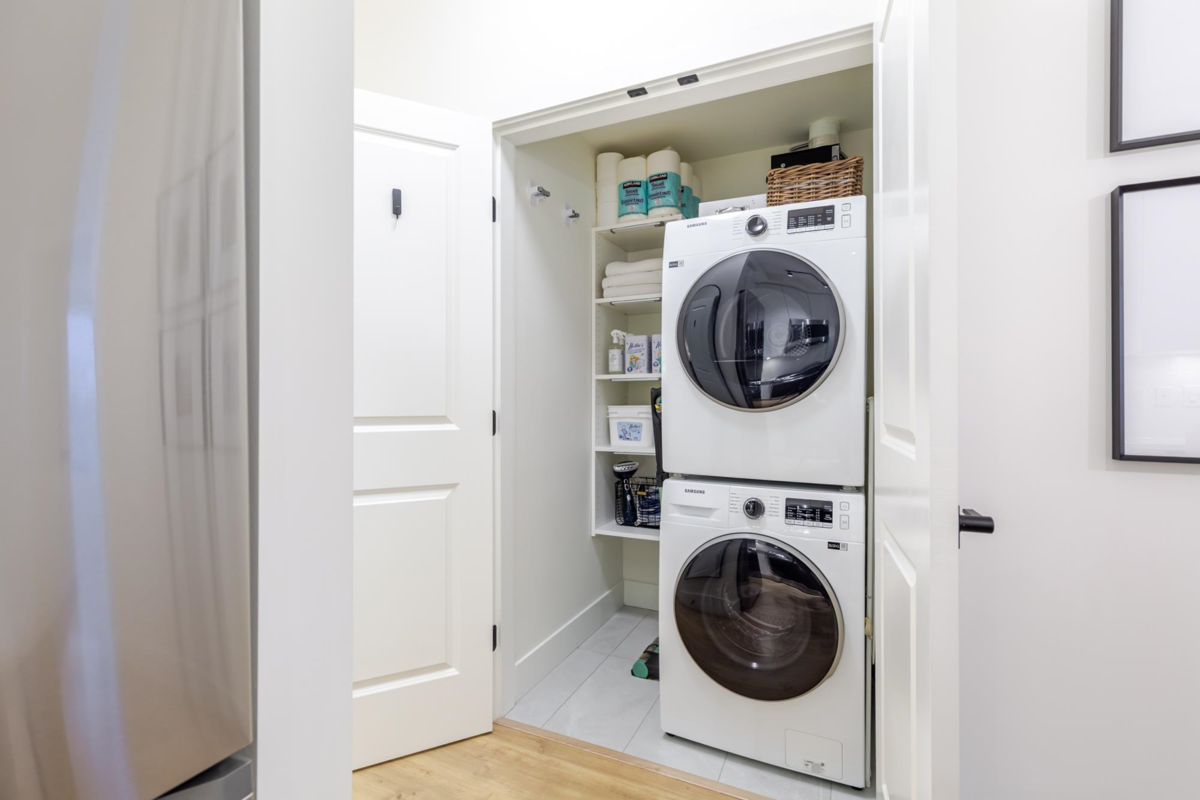 Entry Foyer Photo of 214 19935 75a Avenue, Langley, BC