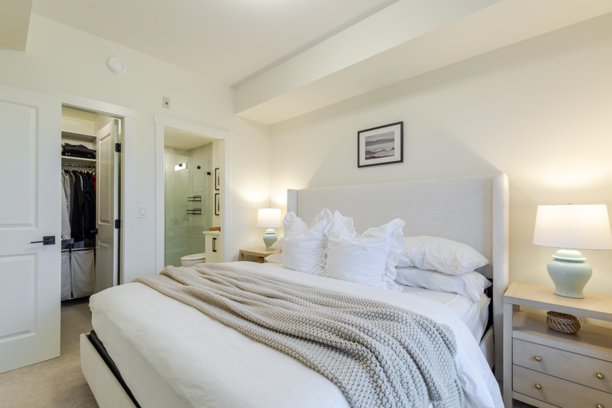 Guest Bathroom Photo of 214 19935 75a Avenue, Langley, BC