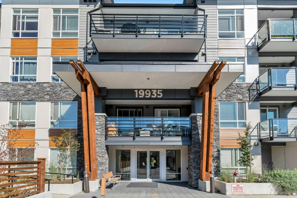 Swimming Pool Photo of 214 19935 75a Avenue, Langley, BC