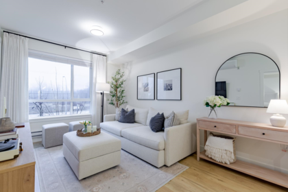 Front exterior of 214 19935 75a Avenue, Langley, BC