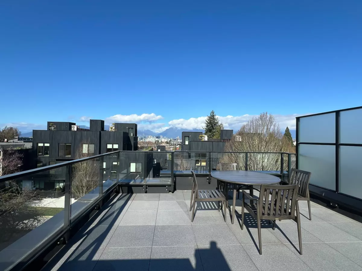 Living Room Photo of 34 530 W 28th Avenue, Vancouver, BC