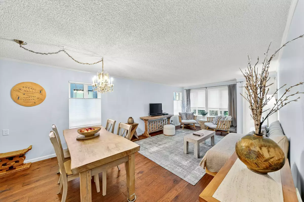 Dining Area Photo of 104 1551 W 11th Avenue, Vancouver, BC