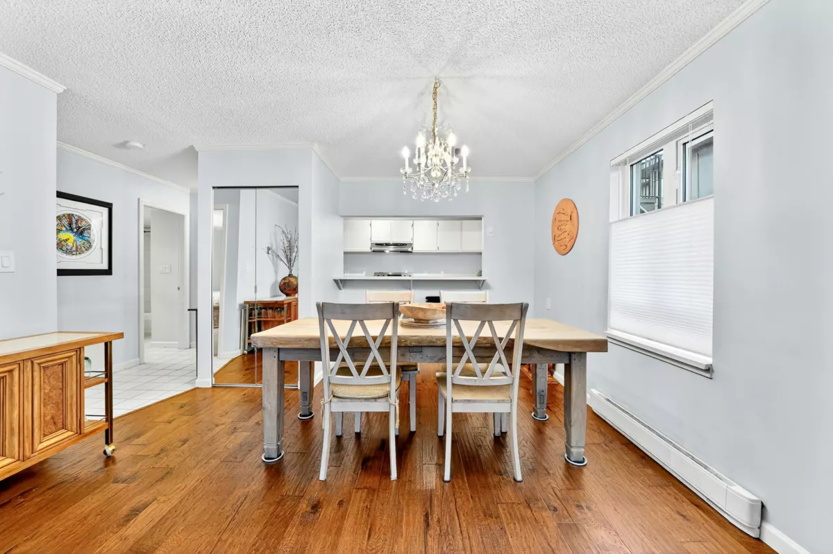 Living Room Photo of 104 1551 W 11th Avenue, Vancouver, BC