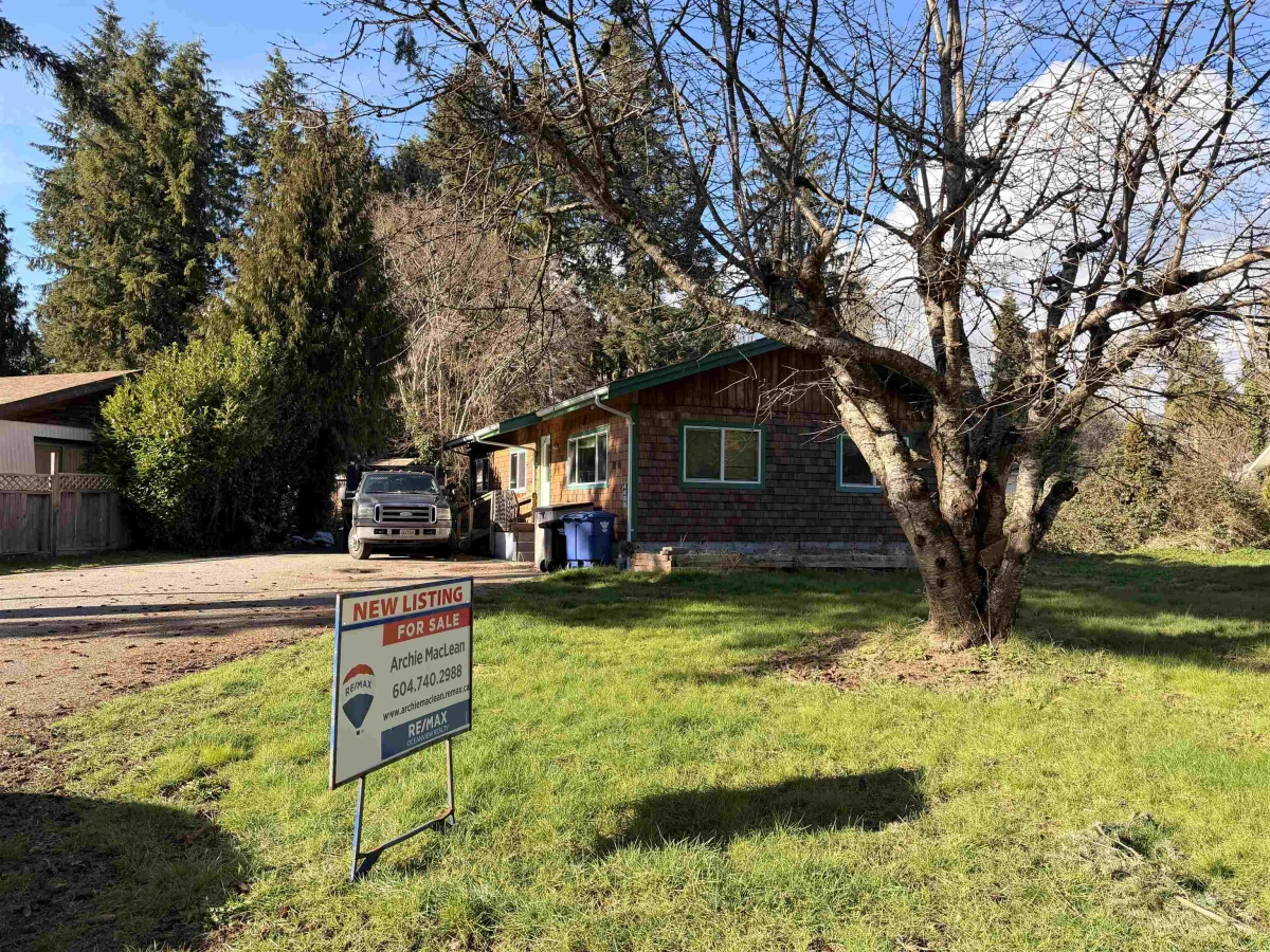 Exterior Front Photo of 4488 Hupit Street, Sechelt, BC
