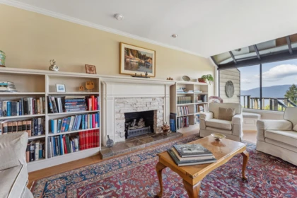 Breakfast Nook Photo of 5207 Aspen Drive, West Vancouver, BC