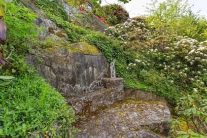 Garden / Landscaping Photo of 5207 Aspen Drive, West Vancouver, BC
