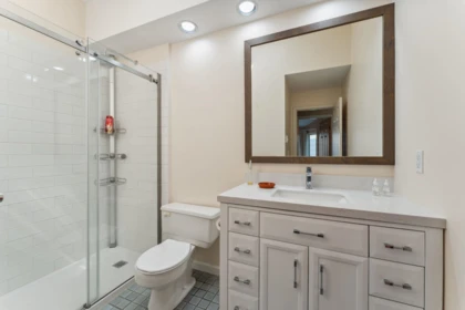Hallway Photo of 5207 Aspen Drive, West Vancouver, BC