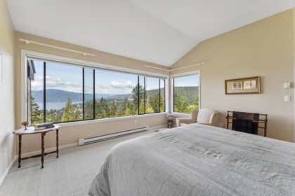 Powder Room Photo of 5207 Aspen Drive, West Vancouver, BC