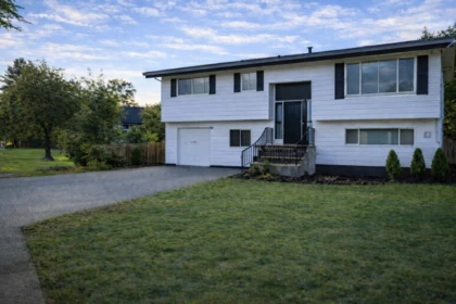 9629 Broadway Street, Chilliwack, BC, Chilliwack — Single Family Residence for sale