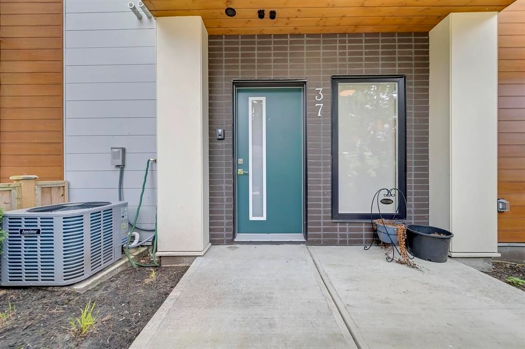 Exterior Rear Photo of 37 5858 132 Street, Surrey, BC
