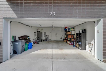 Entry Foyer Photo of 37 5858 132 Street, Surrey, BC