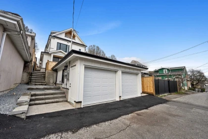 Laundry Room Photo of 3156-2 E 8th Avenue, Vancouver, BC