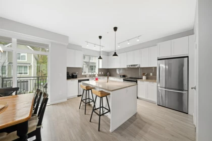 Kitchen Island Photo of 74 8335 Nelson Street, Mission, BC