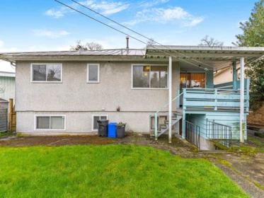 Front Yard Photo of 409 E 63rd Avenue, Vancouver, BC