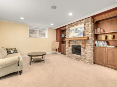 Hallway Photo of 14185 33 Avenue, Surrey, BC
