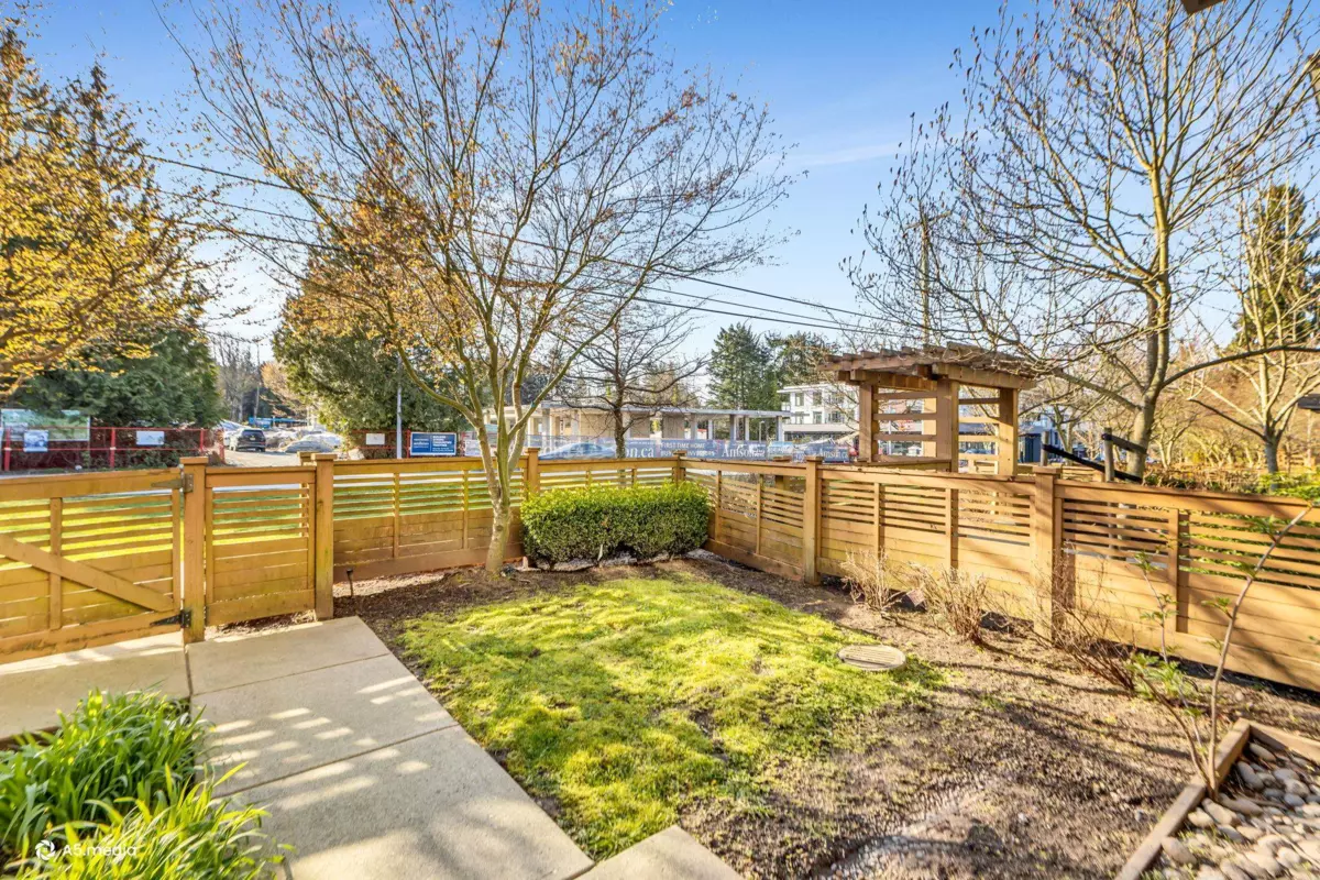 Living Room Photo of 4 5888 144 Street, Surrey, BC