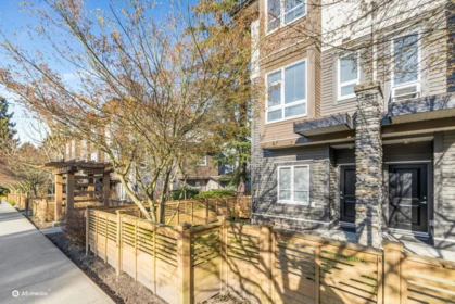 4 5888 144 Street, Surrey, BC, Surrey — Townhouse for sale