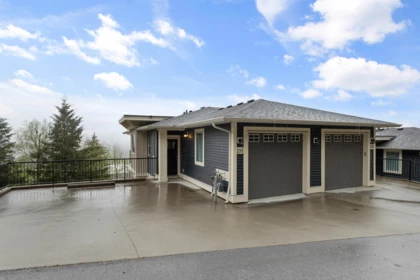 Kitchen Photo of 133 6026 Lindeman Street, Chilliwack, BC