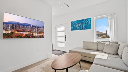225 E 57th Avenue, Vancouver, BC, Vancouver — Half Duplex for sale