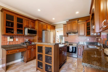 Office / Den Photo of 903 Cliff Avenue, Burnaby, BC