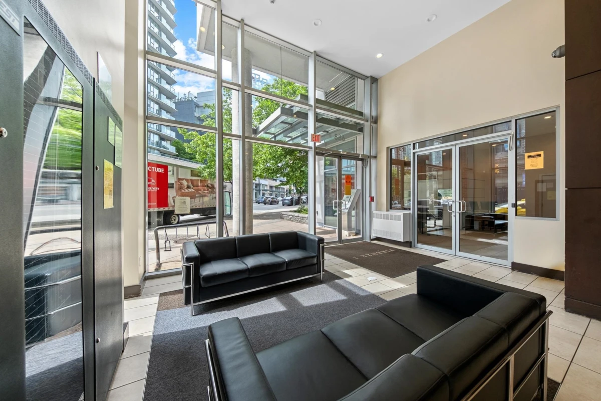 Dining Area Photo of 3207 688 Abbott Street, Vancouver, BC