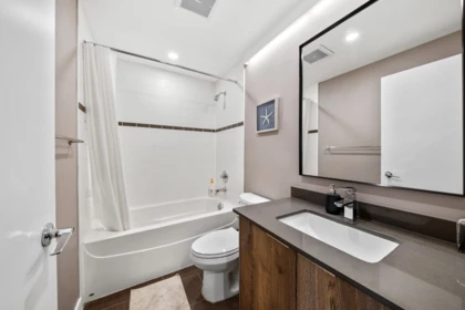 Entry Foyer Photo of 3207 688 Abbott Street, Vancouver, BC