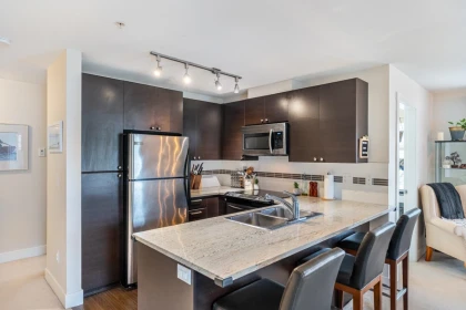 212 6500 194th Street, Surrey, BC, Surrey — Apartment/Condo for sale