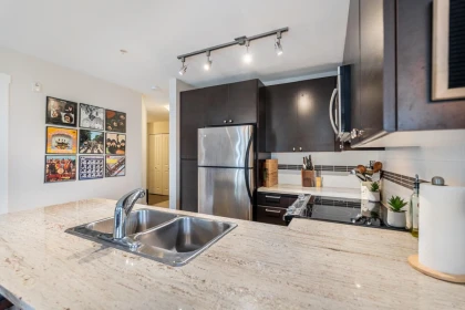212 6500 194th Street, Surrey, BC, Surrey — Apartment/Condo for sale