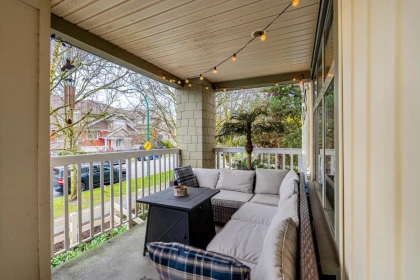 Front Yard Photo of 212 6500 194th Street, Surrey, BC