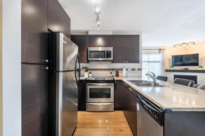 Kitchen Photo of 212 6500 194th Street, Surrey, BC