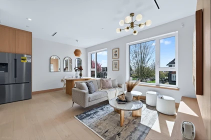 1 1495 E 58th Avenue, Vancouver, BC, Vancouver — Half Duplex for sale