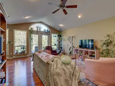 5886 Sandy Hook Road, Sechelt, BC, Sechelt — Single Family Residence for sale