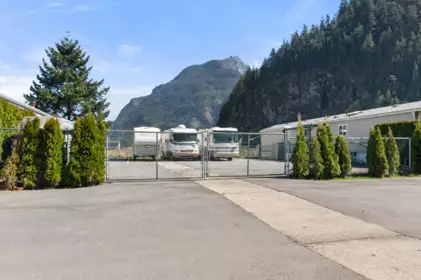 Front Yard Photo of 5 62790 Flood Hope Road, Hope, BC