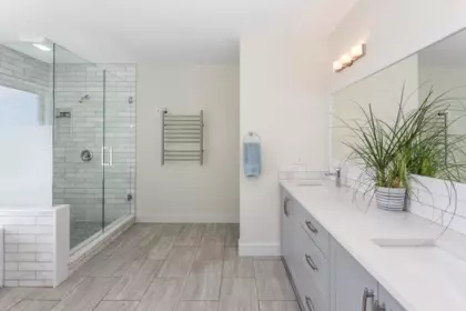 Hallway Photo of 5756 Goldenrod Crescent, Delta, BC