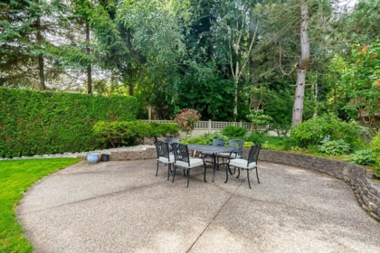 Garden / Landscaping Photo of 2278 137 Street, Surrey, BC