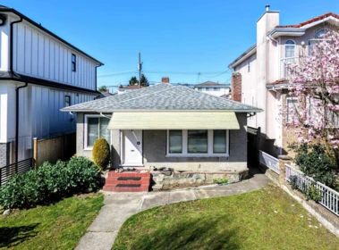 571 E 57th Avenue, Vancouver, BC, Vancouver — Single Family Residence for sale