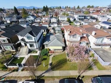 571 E 57th Avenue, Vancouver, BC, Vancouver — Single Family Residence for sale