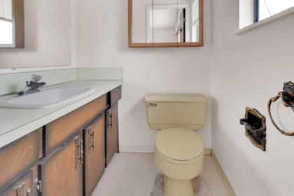 Guest Bathroom Photo of 7327 112a Street, Delta, BC