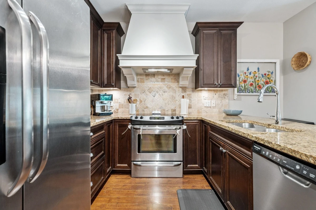 Family Room Photo of 202 19530 65 Avenue, Surrey, BC