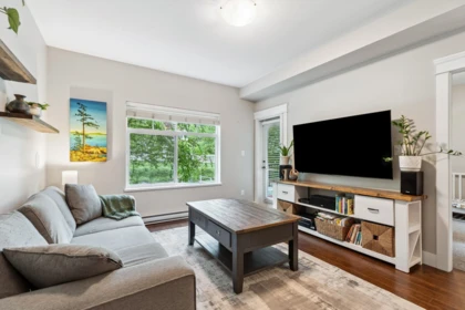 Kitchen Island Photo of 202 19530 65 Avenue, Surrey, BC