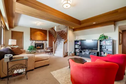 Aerial View of 14366 Magdalen Avenue, White Rock, BC