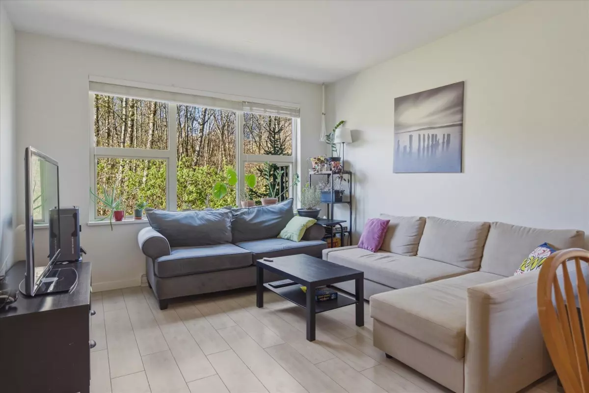 Living Room Photo of 206 1150 Bailey Street, Squamish, BC