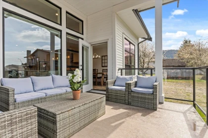 Garden / Landscaping Photo of 5783 Carter Road, Chilliwack, BC