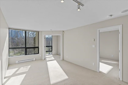 303 3588 Crowley Drive, Vancouver, BC, Vancouver — Apartment/Condo for sale