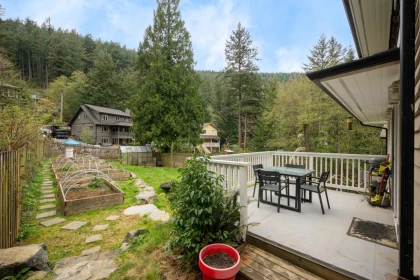 Outdoor Kitchen Photo of 1288 Eagle Cliff Road, Bowen Island, BC