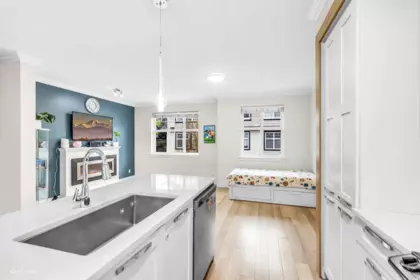 Primary Bathroom Photo of 68 6350 142 Street, Surrey, BC