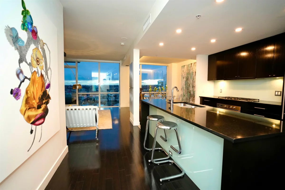 Dining Area Photo of 2703 1455 Howe Street, Vancouver, BC