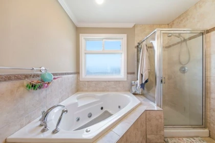Basement Recreation Room Photo of 14588 62 Avenue, Surrey, BC
