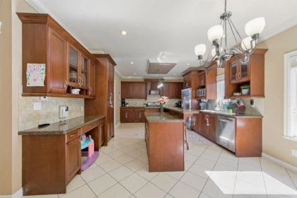 Kitchen Island Photo of 14588 62 Avenue, Surrey, BC