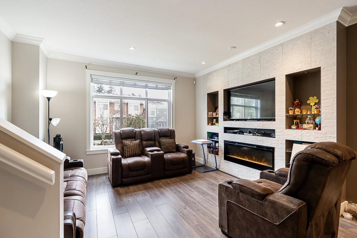 Dining Area Photo of 12 6588 195a Street, Surrey, BC